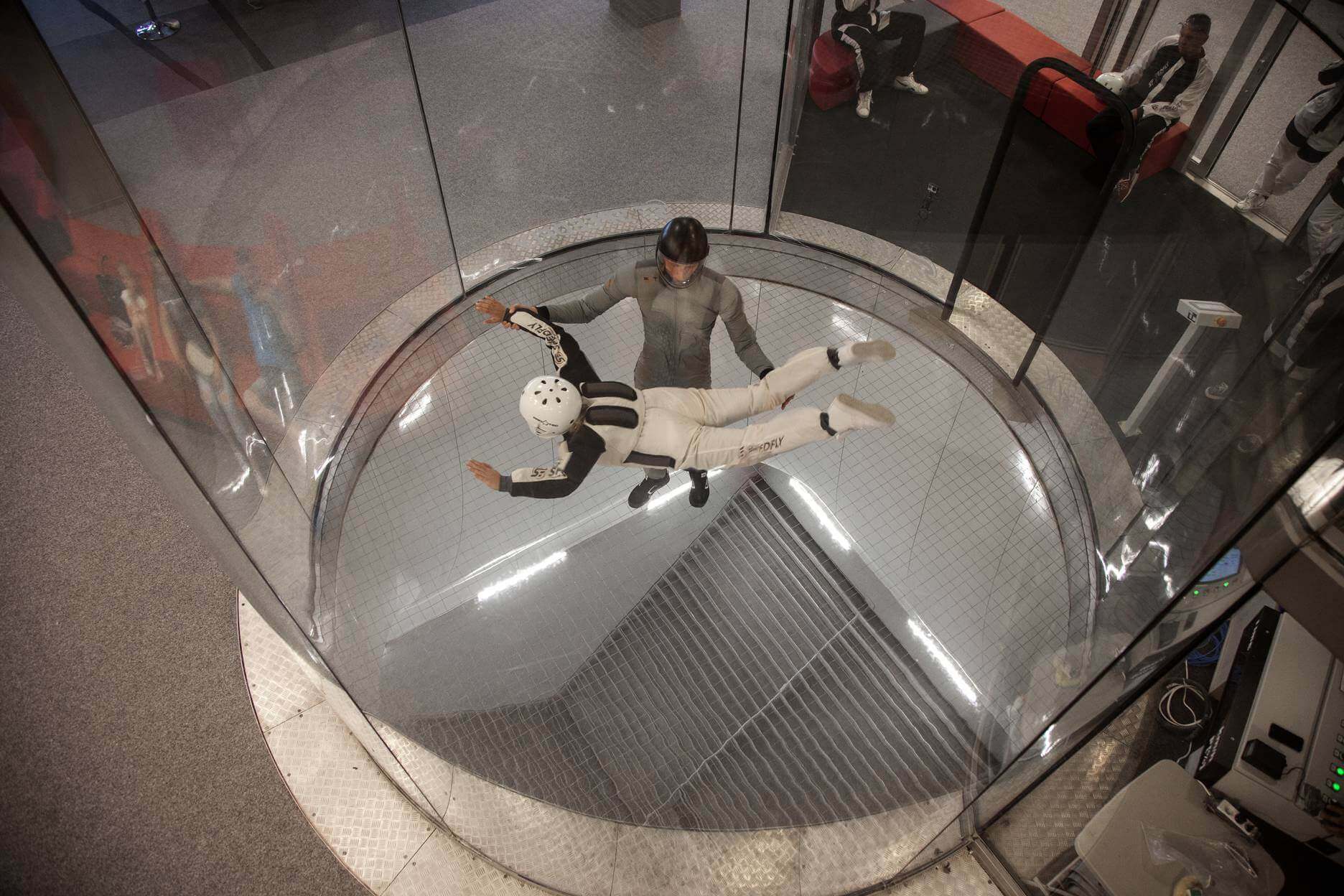 What is indoor skydiving? | Tunel Aerodynamiczny SpeedFly